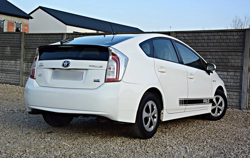 Toyota Prius cena 49000 przebieg: 125999, rok produkcji 2014 z Łódź małe 781